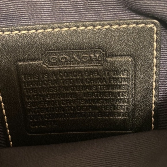 Long Strap Coach Bag - Picture 4 of 6